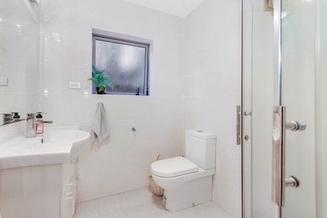 Photo of property in 69 Tamahere Drive, Glenfield, Auckland, 0629