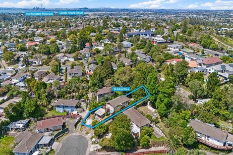 Photo of property in 14 Kilcar Place, Massey, Auckland, 0614