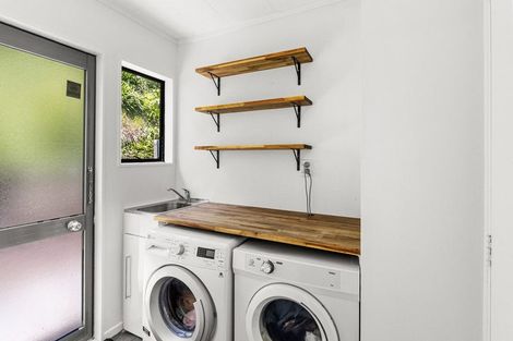 Photo of property in 31 Beaumont Crescent, Frankleigh Park, New Plymouth, 4310