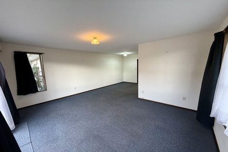 Photo of property in 2/74 Solomon Avenue, Redwood, Christchurch, 8051