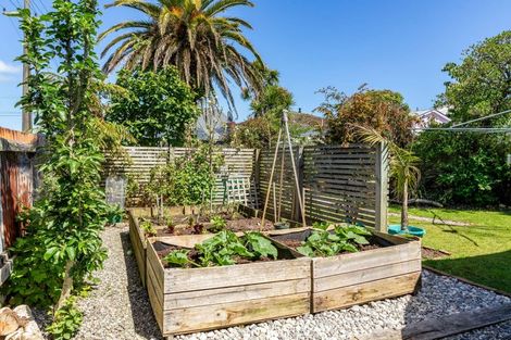 Photo of property in 87 Russell Street, Westport, 7825