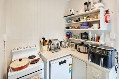 Photo of property in 132-136 Washington Avenue, Brooklyn, Wellington, 6021