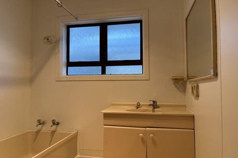 Photo of property in 2 Henwood Road, Mangere East, Auckland, 2024