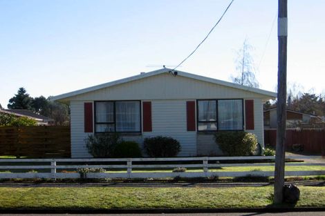 Photo of property in 16 Colville Street, Masterton, 5810