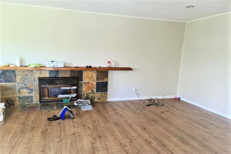 Photo of property in 2/13 Ocean View Road, Hillcrest, Auckland, 0627