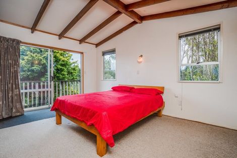 Photo of property in 107 Konini Road, Titirangi, Auckland, 0604
