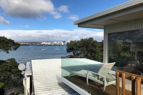 Photo of property in 15/1a Stanley Point Road, Stanley Point, Auckland, 0624