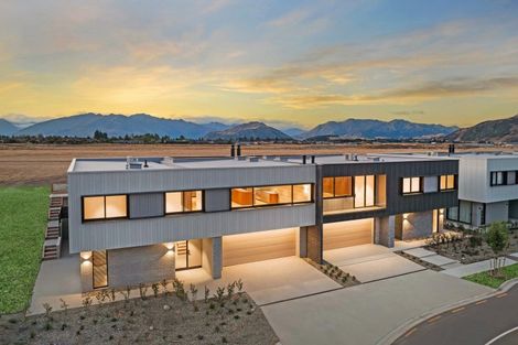 Photo of property in 27 Rubus Street, Wanaka, 9382