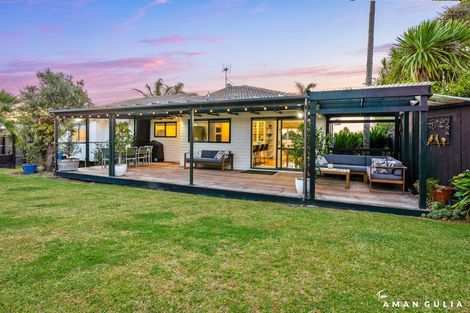 Photo of property in 6a Savoy Road, Glen Eden, Auckland, 0602