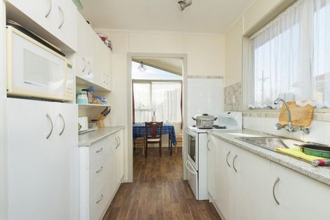 Photo of property in 16 Holland Street, Pukekohe, 2120