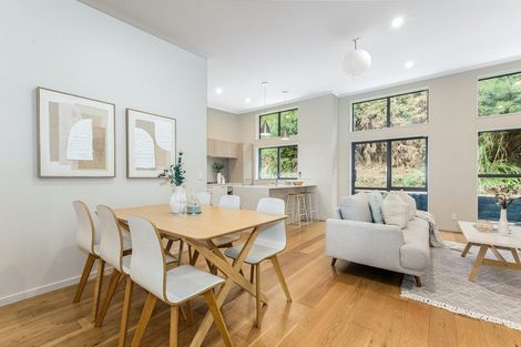 Photo of property in 5 Pacific View, Whitby, Porirua, 5024