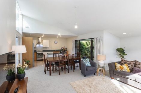 Photo of property in 32a Farquhars Road, Redwood, Christchurch, 8051