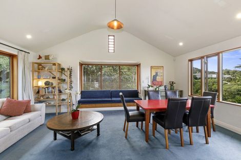 Photo of property in 12-12a Maungaraki Road, Korokoro, Lower Hutt, 5012
