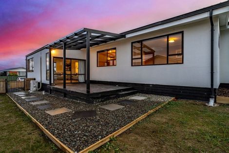 Photo of property in 57 Dunbeath Crescent, Kew, Invercargill, 9812