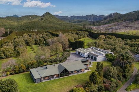 Photo of property in 32 Julian Road, Onemana, Whangamata, 3691