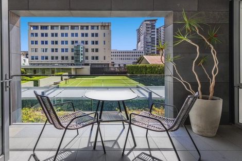 Photo of property in Sanctum Apartment, 10 Ebor Street, Te Aro, Wellington, 6011