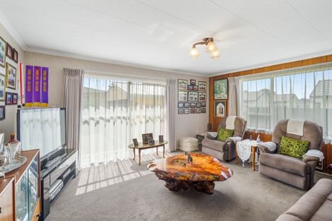 Photo of property in 2/17 Nyoli Street, Northcote, Christchurch, 8052