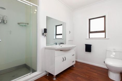 Photo of property in 6 Pitau Road, Mount Maunganui, 3116