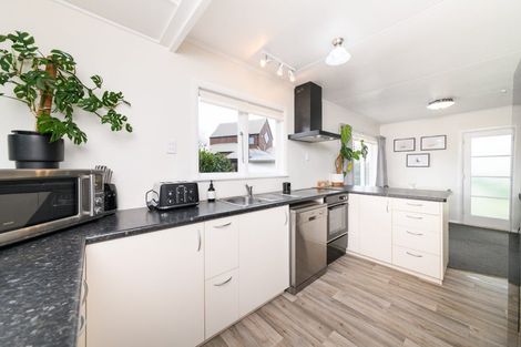 Photo of property in 7 Luton Street, Hokowhitu, Palmerston North, 4410