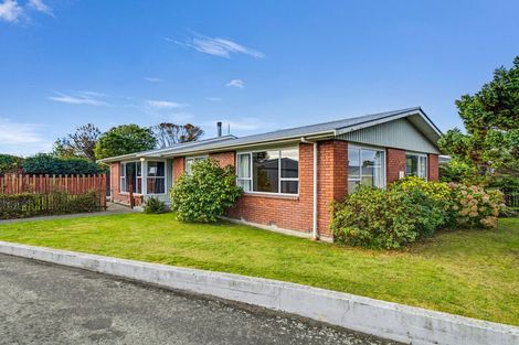 Photo of property in 10 Aztec Place, Redwood, Christchurch, 8051