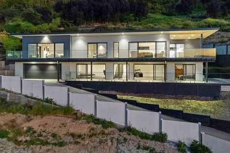 Photo of property in 95 Kakariki Grove, Waikanae, 5036