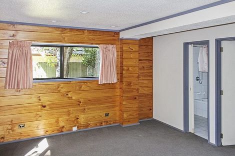 Photo of property in 106 Maidstone Road, Ilam, Christchurch, 8041