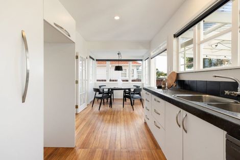 Photo of property in 71 Jellicoe Drive, Hamilton East, Hamilton, 3216