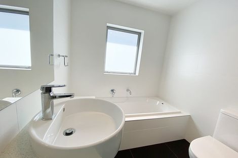 Photo of property in 68 Castlederg Drive, Flat Bush, Auckland, 2019