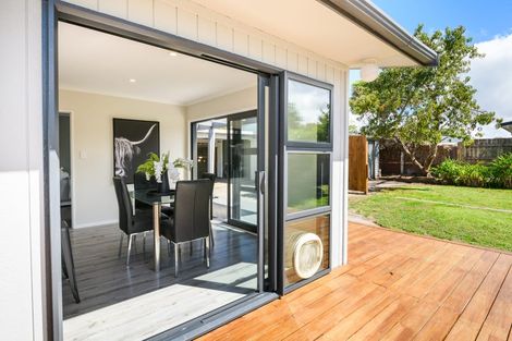 Photo of property in 69 Florence Avenue, Palmerston North, 4414