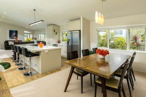 Photo of property in 84 Kittiwake Drive, Schnapper Rock, Auckland, 0632