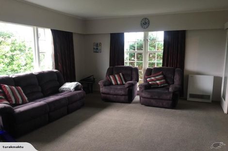 Photo of property in 5 Quigley Street, Newlands, Wellington, 6037
