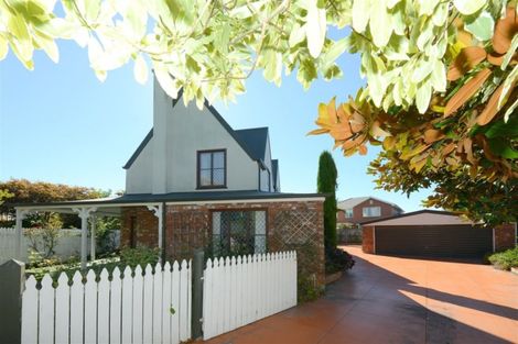 Photo of property in 16 Glenburn Place, Avonhead, Christchurch, 8042