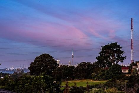 Photo of property in 7 Longview Rise, Massey, Auckland, 0614