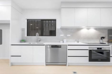 Photo of property in 1e Edgewood Way, Henderson, Auckland, 0612