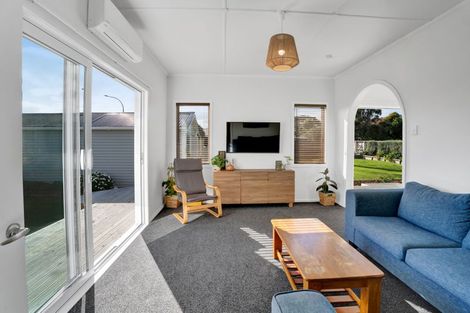 Photo of property in 147 Tasman Street, Opunake, 4616