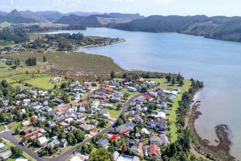 Photo of property in 127 Durrant Drive, Whangamata, 3620