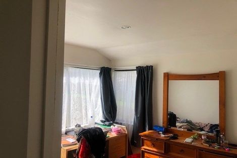 Photo of property in 7 Rook Place, Unsworth Heights, Auckland, 0632