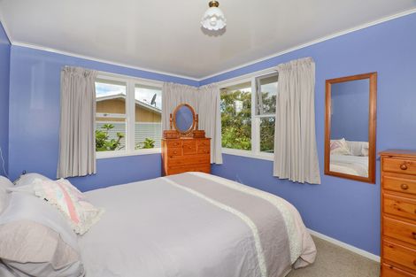 Photo of property in 12 Ogle Crescent, Te Kamo, Whangarei, 0112