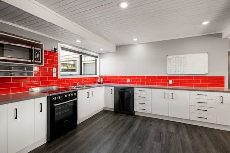 Photo of property in 1 Chequers Avenue, Chartwell, Hamilton, 3210