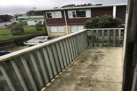 Photo of property in 210f4 Newlands Road, Newlands, Wellington, 6037