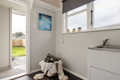 Photo of property in 2 Yeats Crescent, Fairfield, Hamilton, 3214