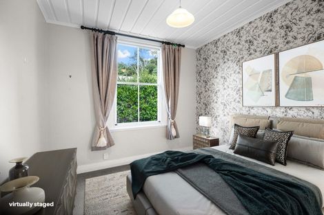 Photo of property in 18 Bracken Street, New Plymouth, 4310