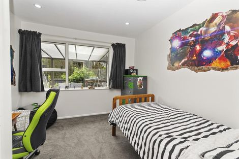 Photo of property in 12 Kashmir Road, Glen Eden, Auckland, 0602