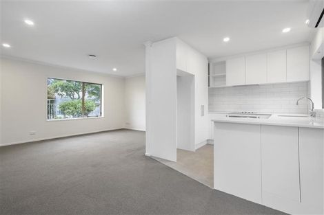 Photo of property in 14 Russett Grove, Henderson, Auckland, 0612