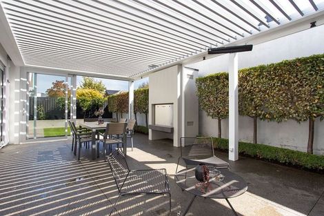 Photo of property in 43 Hawkesbury Avenue, St Albans, Christchurch, 8014