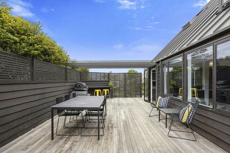 Photo of property in 18 Estuary Crescent, Fairfield, Dunedin, 9018