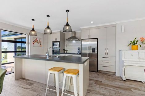 Photo of property in 32 Drabble Crescent, Papamoa Beach, Papamoa, 3118