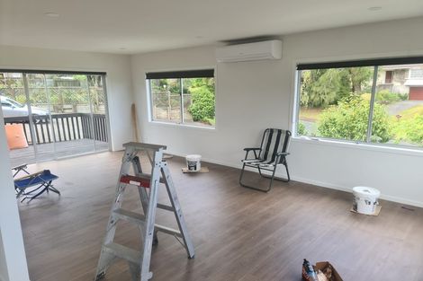 Photo of property in 15 Crompton Road, Massey, Auckland, 0614