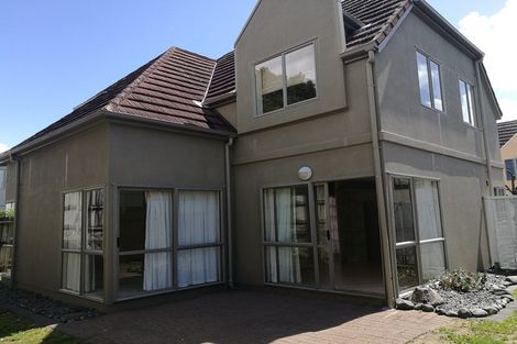 Photo of property in 19h Claremont Way, East Tamaki Heights, Auckland, 2016