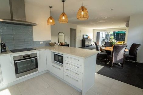 Photo of property in 35 Taioma Close, Papamoa, 3118